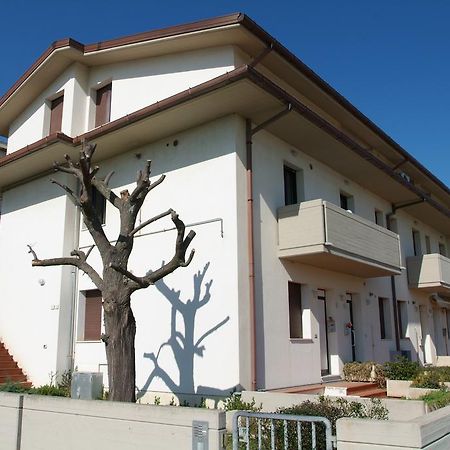 Apartment Schiavoni Фано Екстериор снимка